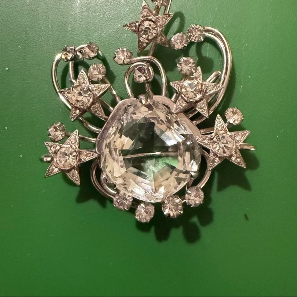 Rhinestone Glitz Vintage Stunning pin Clear Rhinestone Sparkle Unique Shape